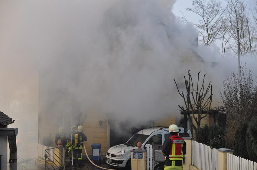 Haus komplett ausgebrannt Leverkusen P40.JPG